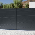 Portail deux battants sur mesure aluminium modèle Fuji couleur Gris Anthracite sans cadre à lames horizontales haut de gamme prix usine MyDoorling